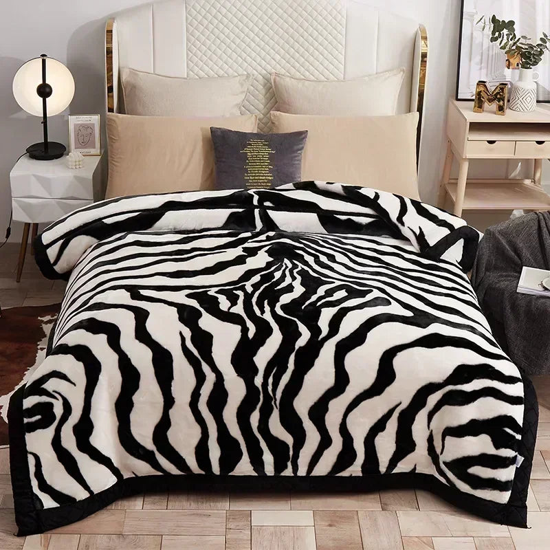 New Warm Weighted Blankets for Beds High End Thicken Warmth Raschel Blanket for Winter Autumn Double Side Plush Comforter Quilt